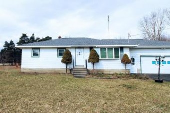 540 S Maple Hemlock, MI 48626