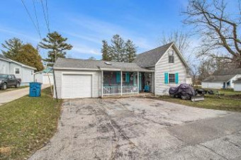 305 Crowley Street Scottville, MI 49454