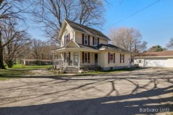 242 Maple Street Freeport, MI 49325