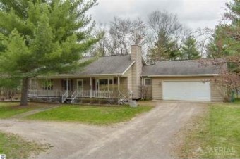 3225 Apache Trail West Branch, MI 48661