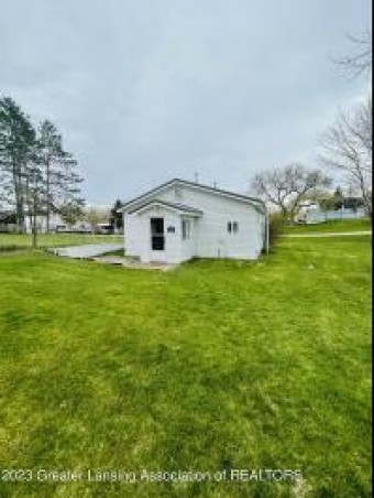 422 Maple Street Marion, MI 49665