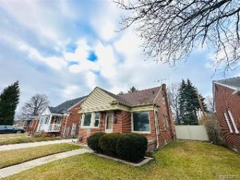 26922 W Chicago Redford, MI 48239