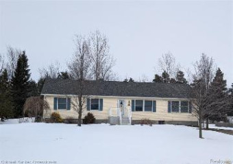 6729 Lorraine Street Marlette, MI 48453