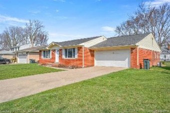 14100 Labelle Street Oak Park, MI 48237