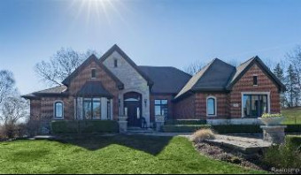 599 Wellington Circle Rochester Hills, MI 48309