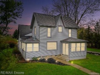 306 E Elmwood Leonard, MI 48367