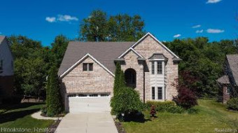 28922 Savoie Court Livonia, MI 48154