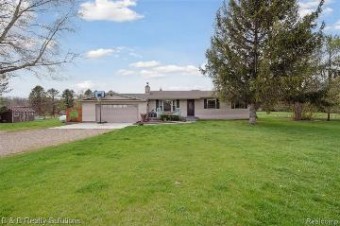 4405 Catlin Road Columbiaville, MI 48421