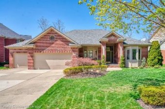 1206 Forest Bay Drive Waterford, MI 48328