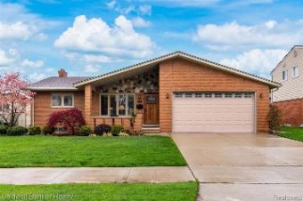 10918 Melbourne Avenue Allen Park, MI 48101