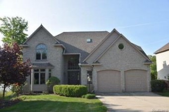 2709 Cove Bay Drive Waterford, MI 48329