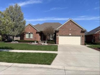 43586 Pintail Clinton Township, MI 48038