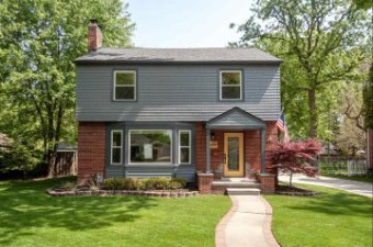 1772 Prestwick Grosse Pointe Woods, MI 48236