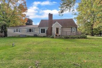 11304 Lake Montcalm Road Nw Riverdale, MI 48877