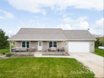 11853 Meddler Court Ne Sand Lake, MI 49343