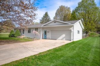 1990 Wolting Avenue New Era, MI 49446