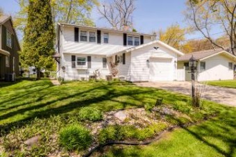 4992 Maple Court Coloma, MI 49038