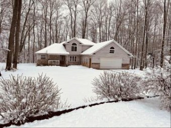 1722 Golden Ridge Lane Gaylord, MI 49735