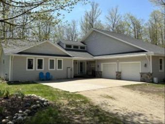 16517 Sugar Ridge Lane Carp Lake, MI 49718