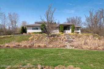 6091 E Heathfield Drive East Lansing, MI 48823