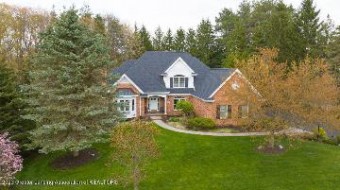 6414 Woodcliffe Lane East Lansing, MI 48823