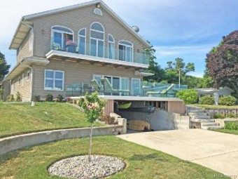 8756 Crescent Beach Road Sand Point, MI 48755