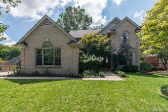 27267 Cambridge Lane Farmington Hills, MI 48331