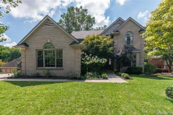 27267 Cambridge Lane Farmington Hills, MI 48331