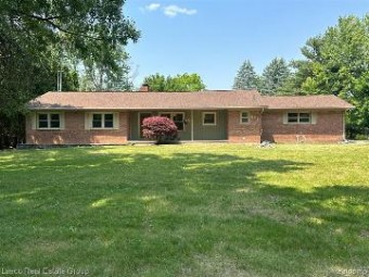 1038 Turrill Road Lapeer, MI 48446