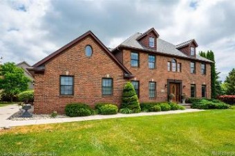 6036 Green Bank Drive Grand Blanc, MI 48439