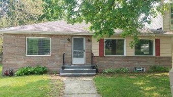 313 Washington St Leslie, MI 49251