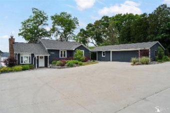 3390 Pineridge Brighton, MI 48116