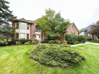 3075 Chinaberry Ct Sterling Heights, MI 48314