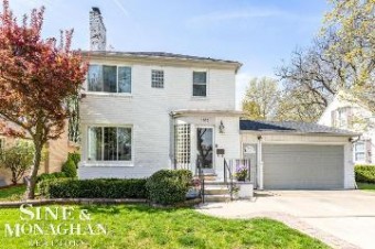 1075 Hawthorne Grosse Pointe Woods, MI 48236