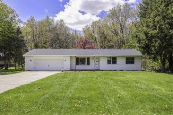 52046 Nancy Lane Three Rivers, MI 49093