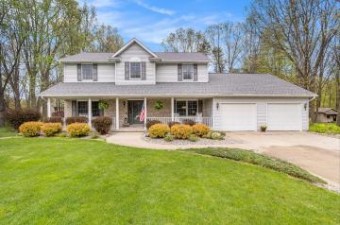 54 Country Hills Drive Marshall, MI 49068