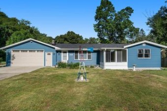 20256 M 60 Three Rivers, MI 49093