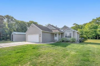 23739 Ashley Court Pierson, MI 49339