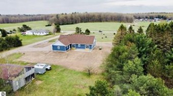 17526 Sugar Pine Lane Lake Ann, MI 49650