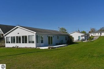 134 Harbor Oscoda, MI 48750