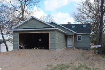 6894 W Shore Drive Weidman, MI 48893