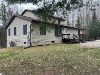 5900 E Stoney Corners Road Falmouth, MI 49632