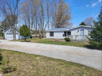 11730 Fowler Road Honor, MI 49640