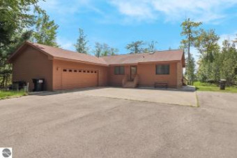 542 E Sugar Bay Lane Cedar, MI 49621