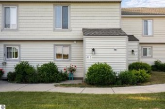 5000 S Townhouse Drive G5 Cedar, MI 49621