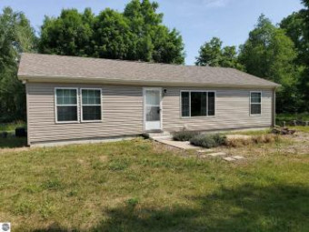 3510 W 18 1/2 Road Mesick, MI 49668