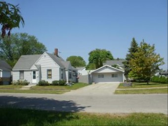 106 S C   Street Cheboygan, MI 49721