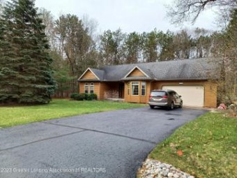 6727 Lakewood Drive Oscoda, MI 48750