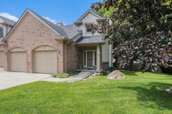 20 Burdick Woods Oxford, MI 48371