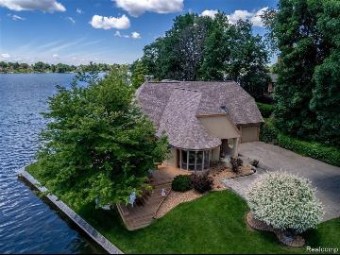 9266 Hills Cove Drive Goodrich, MI 48438